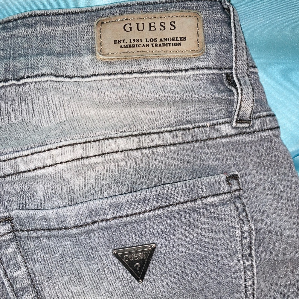 Guess jeans skinny in power curvy mid NEVER WORN